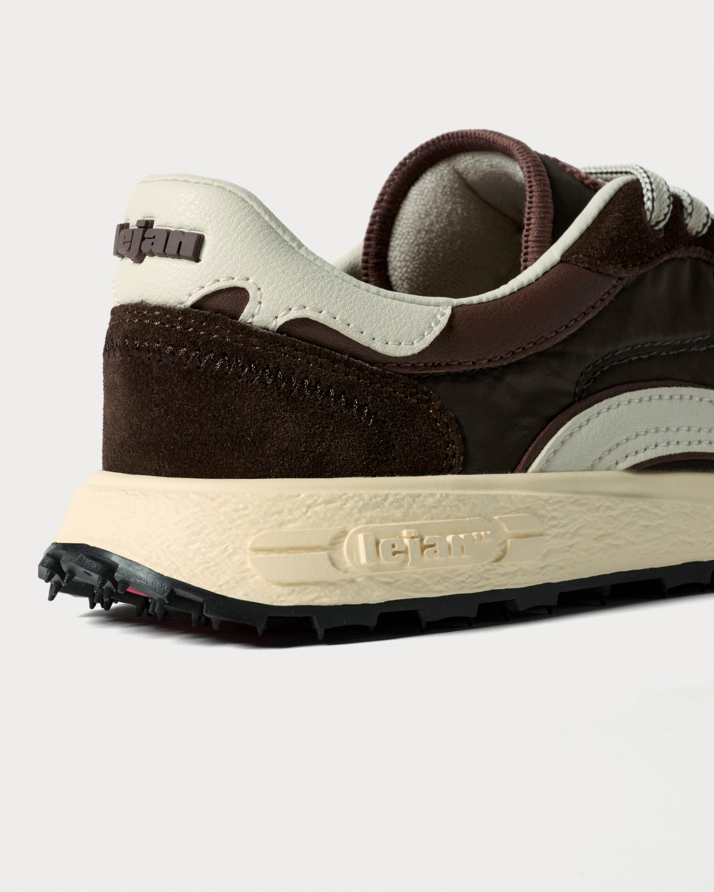 Lejan Melrose Dark Brown - vista trasera del talon