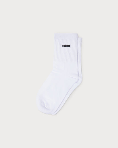 Single White Essential Black